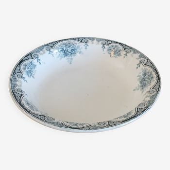 Hollow dish in Iron St Amand Pompadour