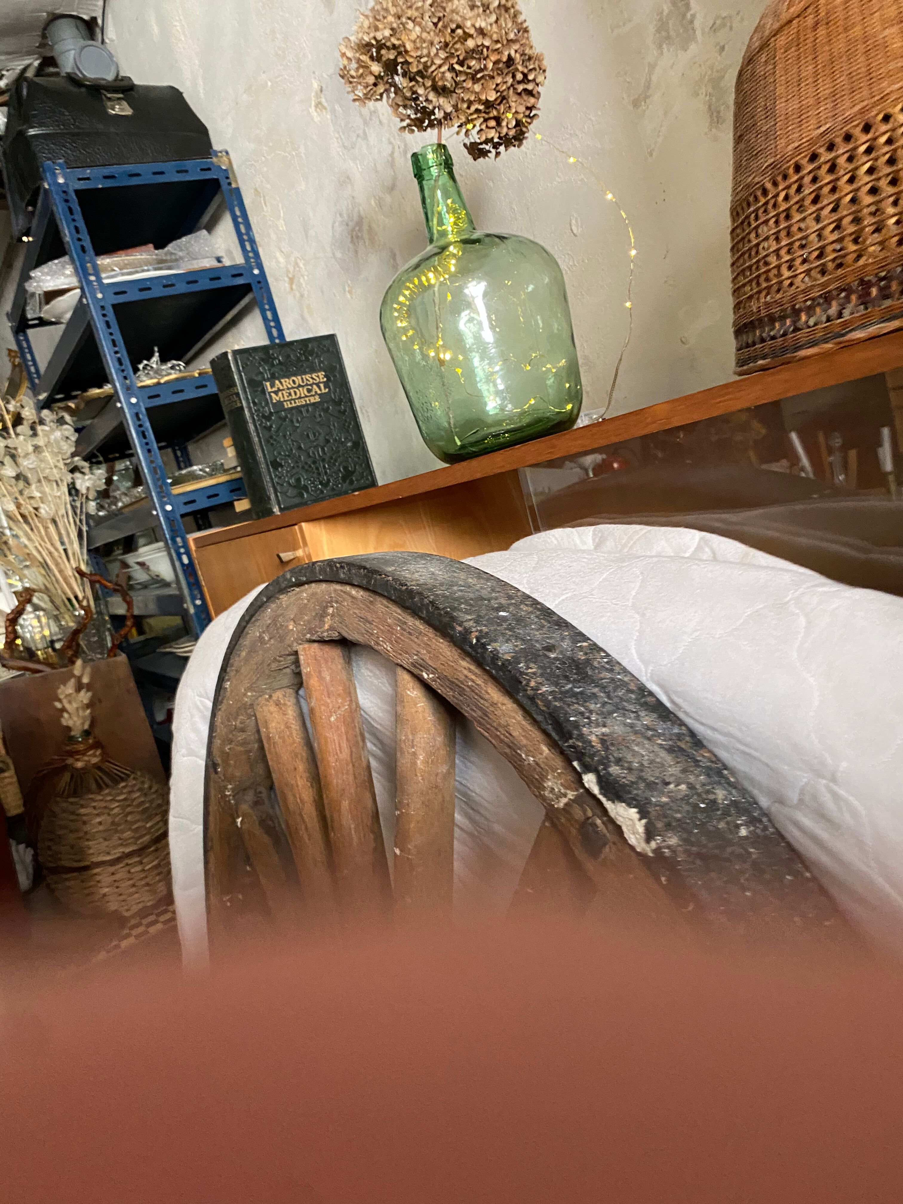 Wheel of wooden and cast iron cart