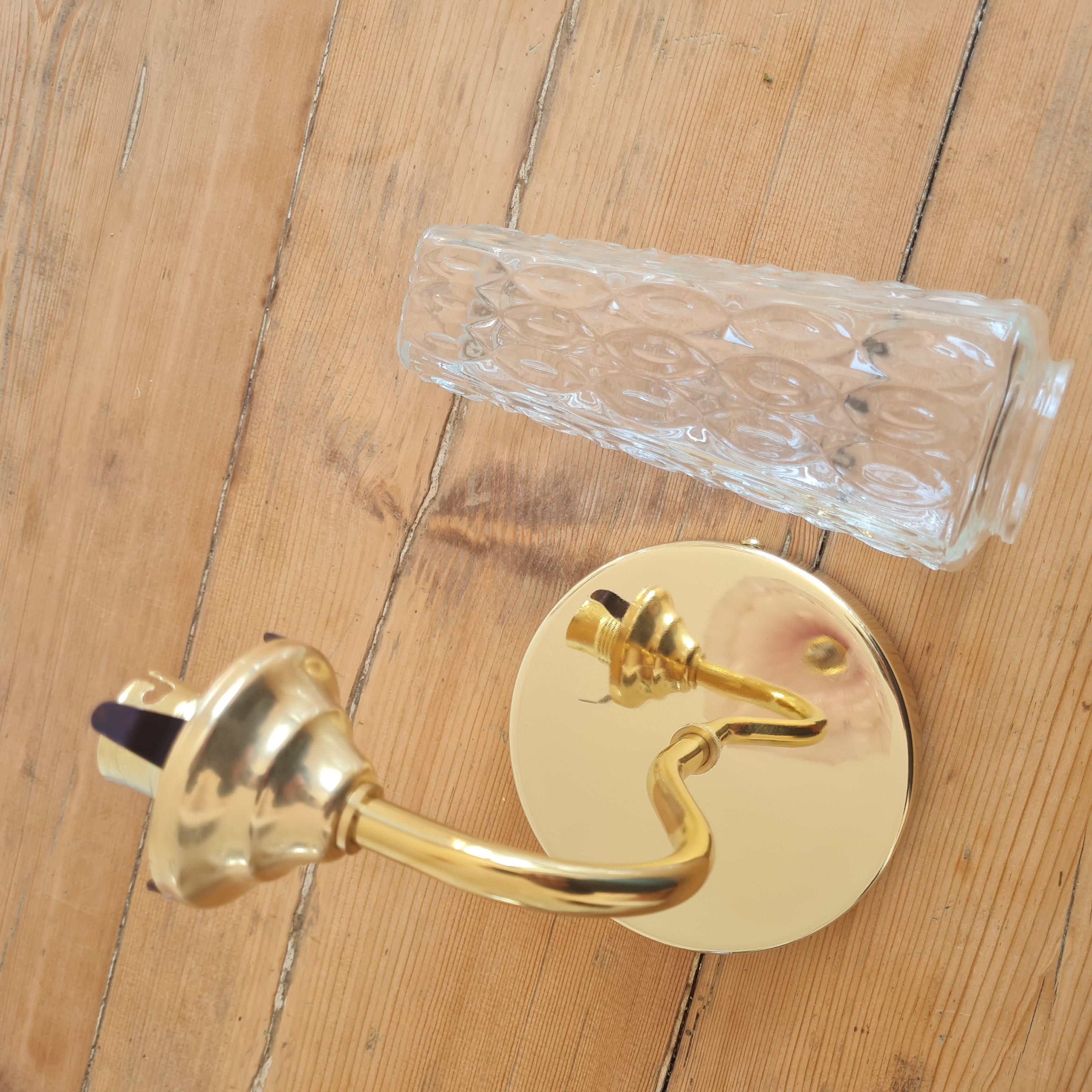 Vintage globe wall light in chiseled glass