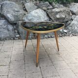 Tripod table presentation