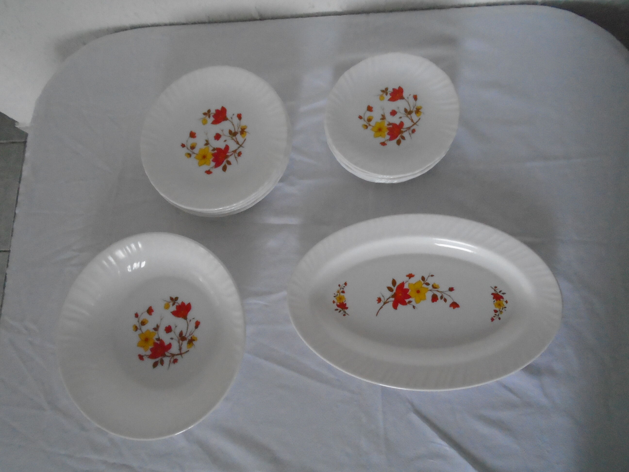 Lot De Vaisselle Vintage Arcopal Orange – Assiettes à Dessert, Tasse Et Plat – Céramique Rétro