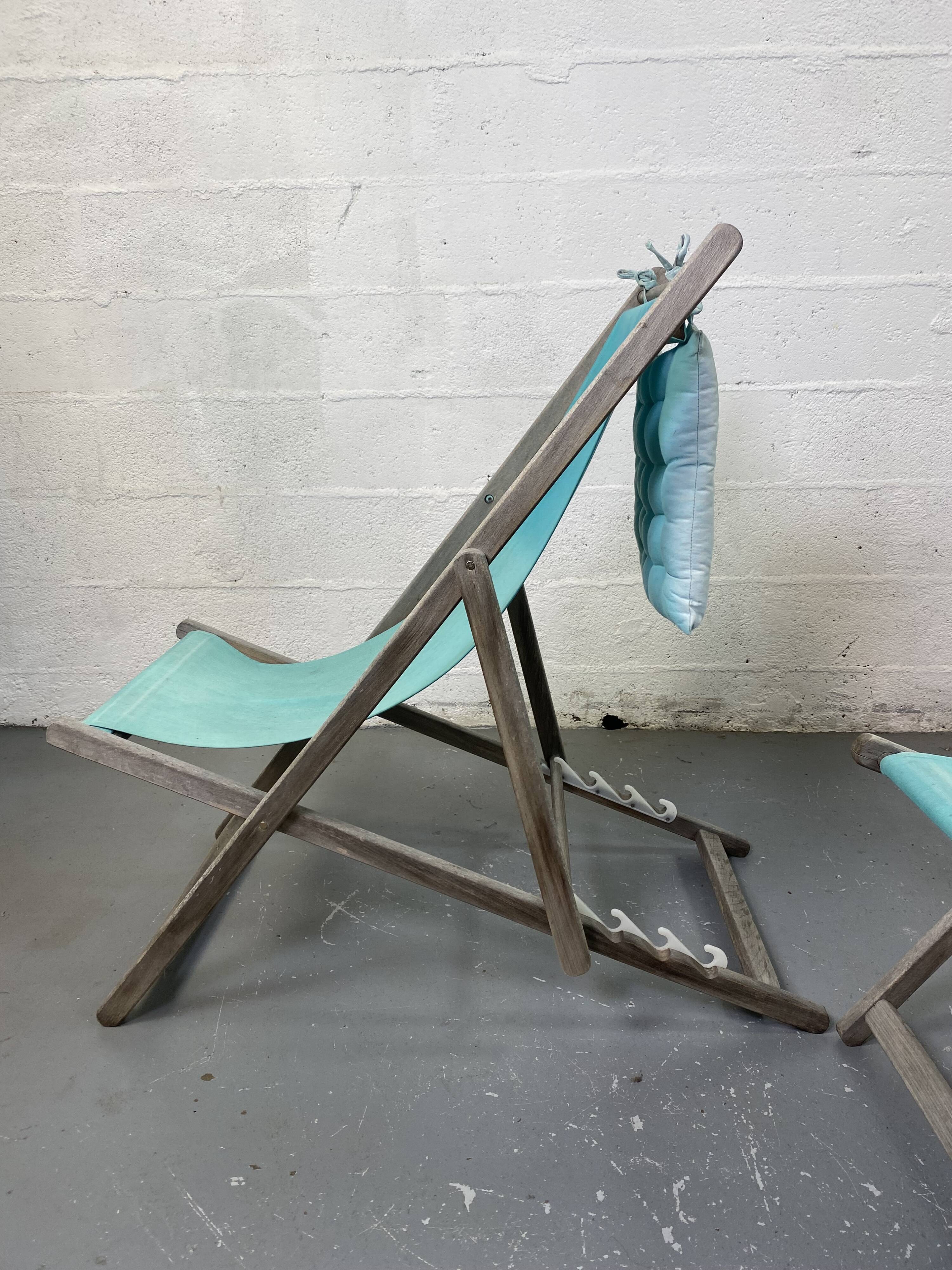 Set of 2 blue sun loungers