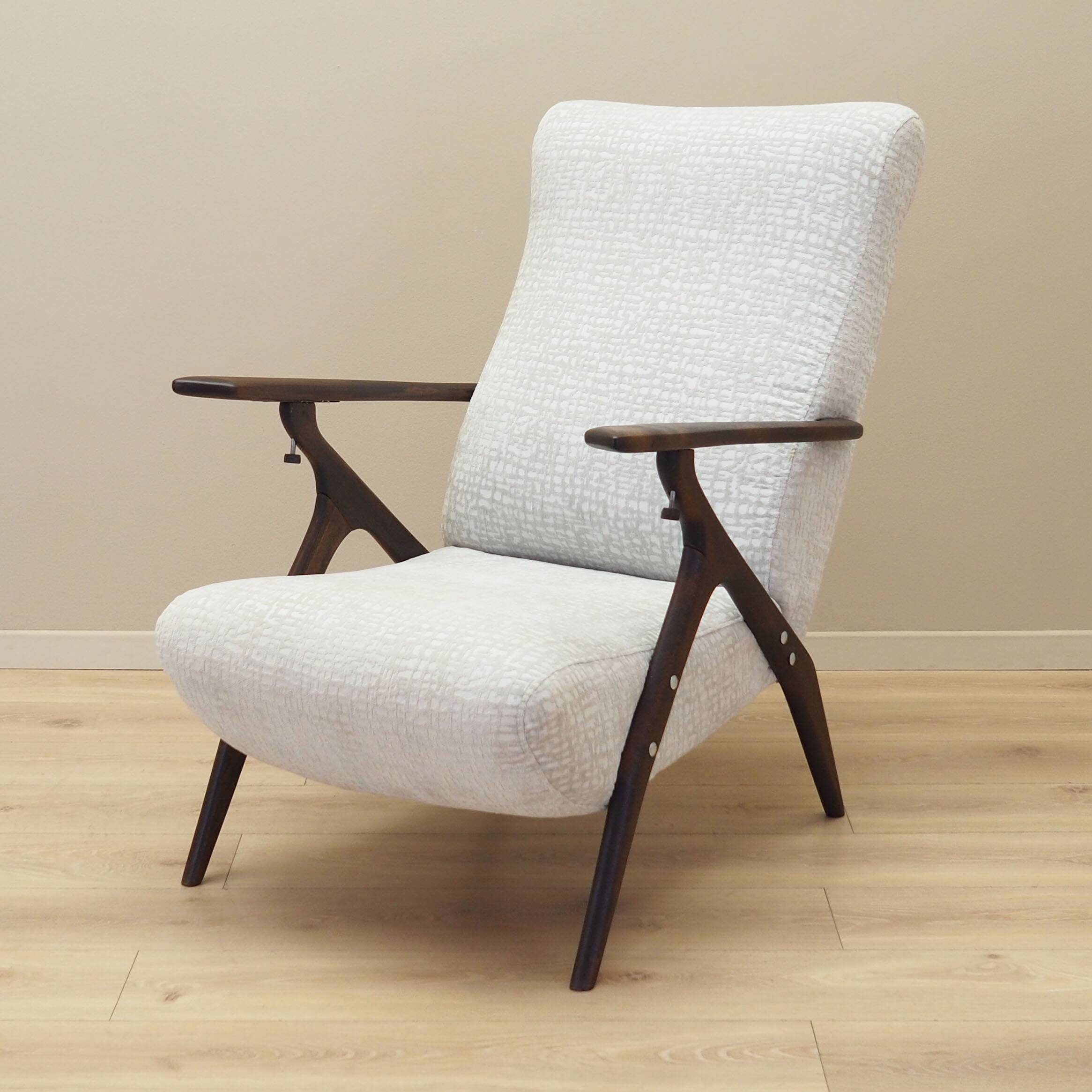 Beech armchair, Italian design, 1970s, production: Italy