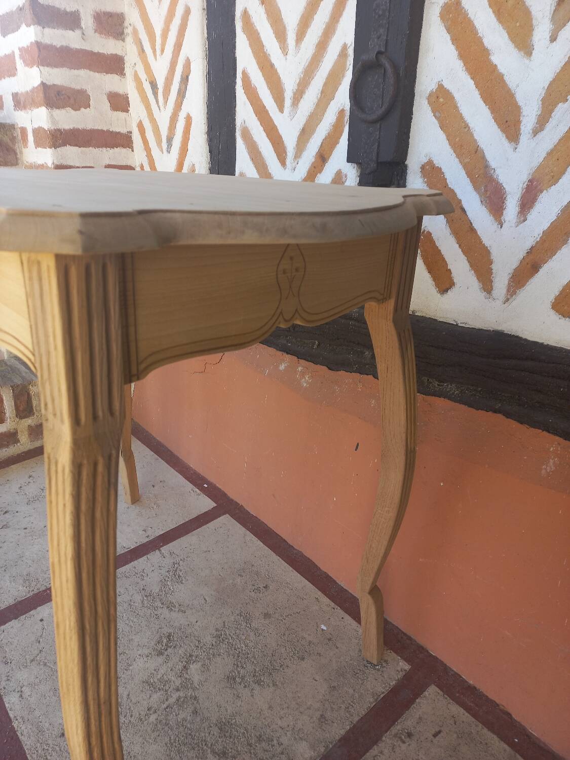 Small sandblasted wood desk table