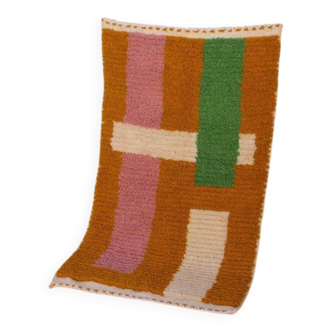 Traditional handwoven Berber rug, size 100 x 200 cm