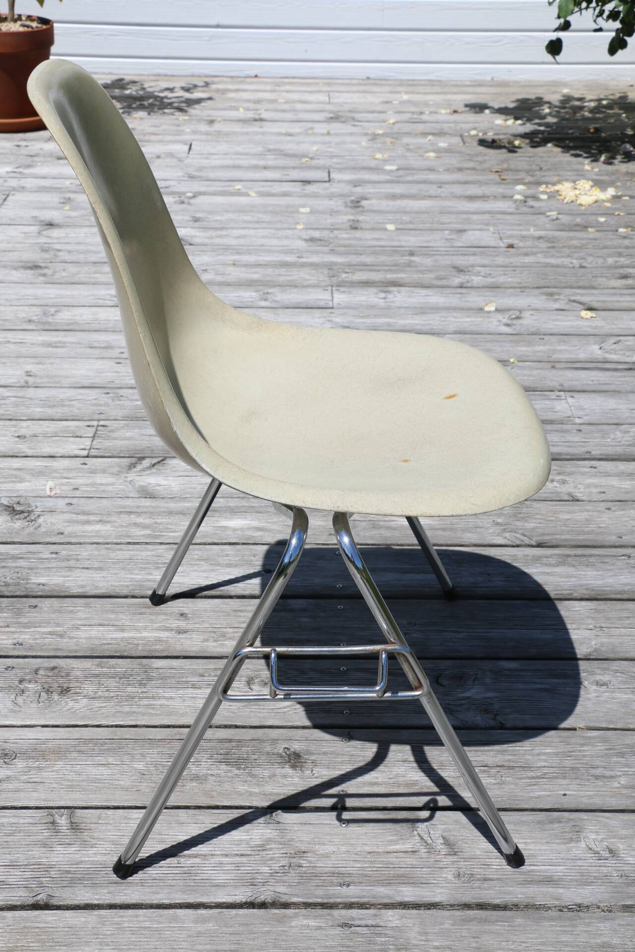 Eames cream shell chair Herman Miller
