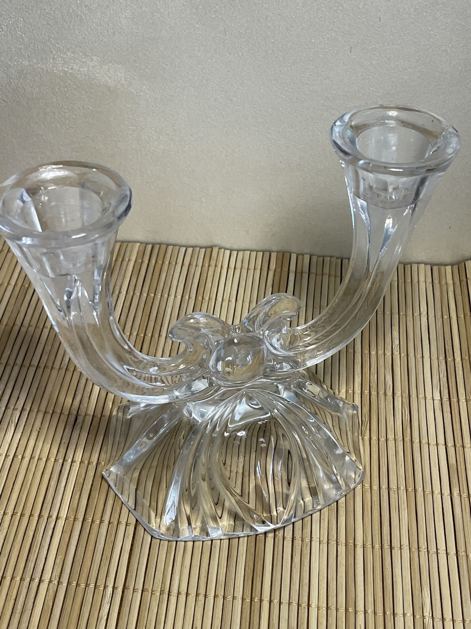 Duo de bougeoirs en verre 2 branches