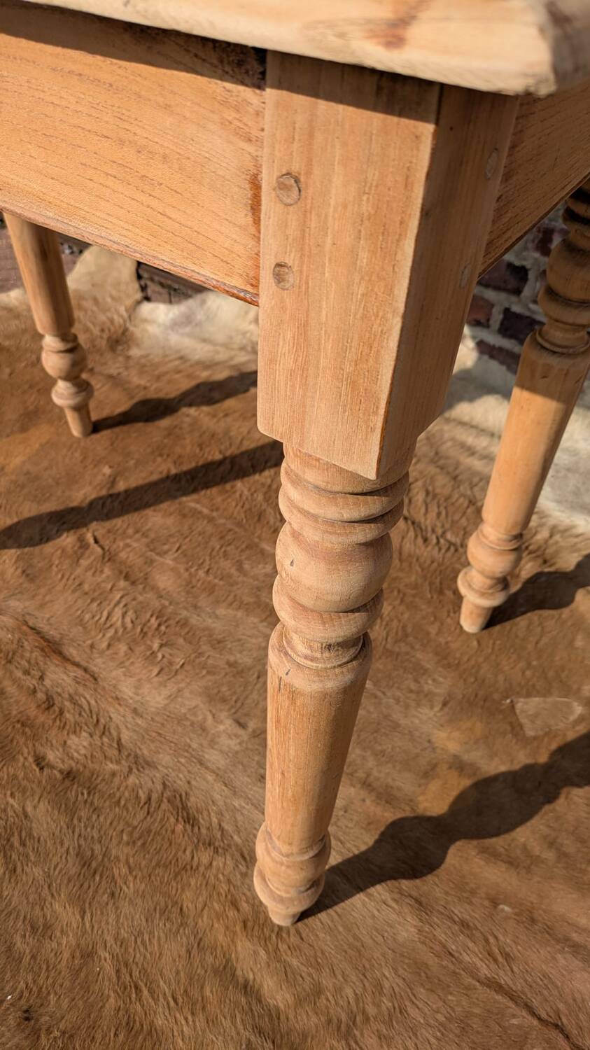 Bistro table