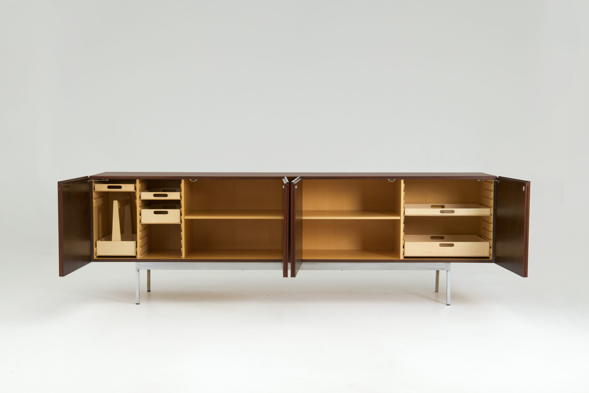 B40 Minimalist sideboard in rosewood - Dieter Waeckerlin