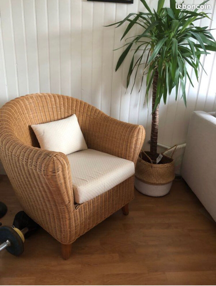 Wide rattan armchair Olivier Shrought