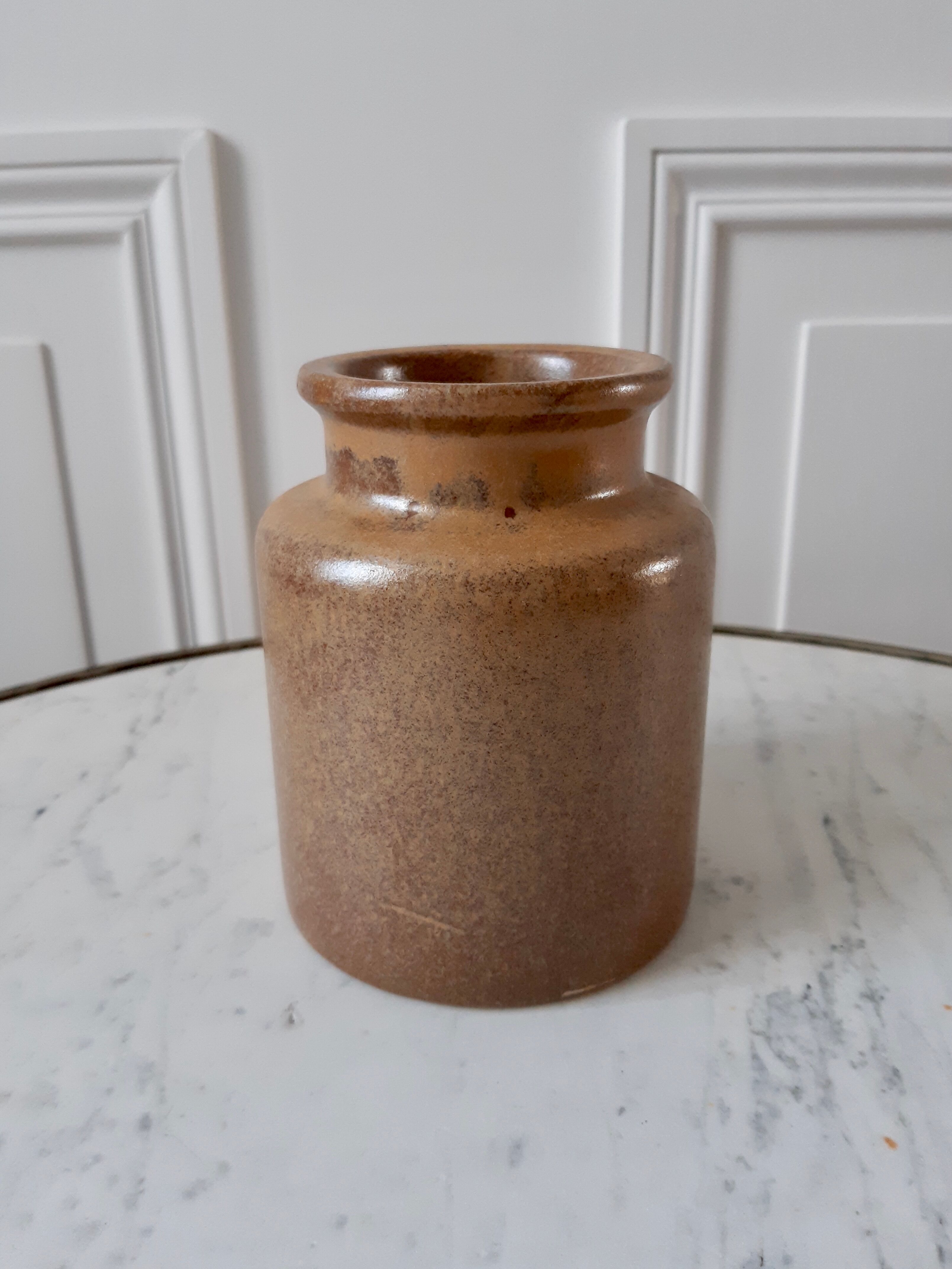Small vintage sandstone pot