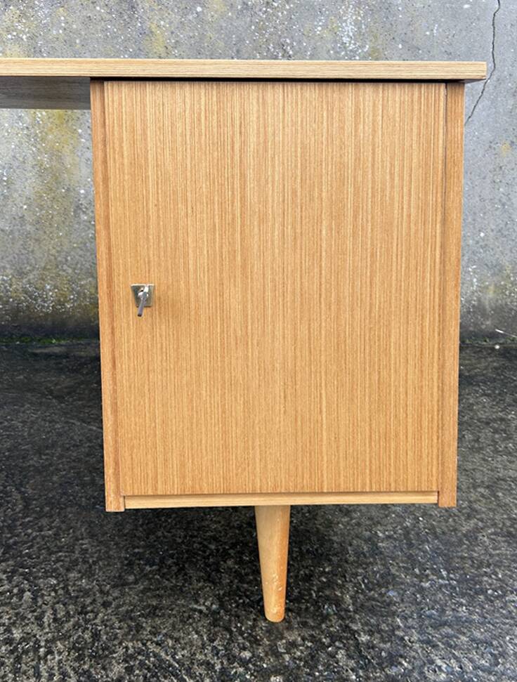 Maison Capelle desk, Scandinavian spirit, vintage, 60s.