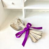 6 table forks and 4 large spoons