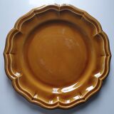 Assiette en porcelaine de Gien