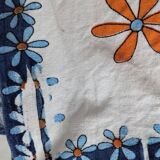 Flowery tablecloth of the 70s