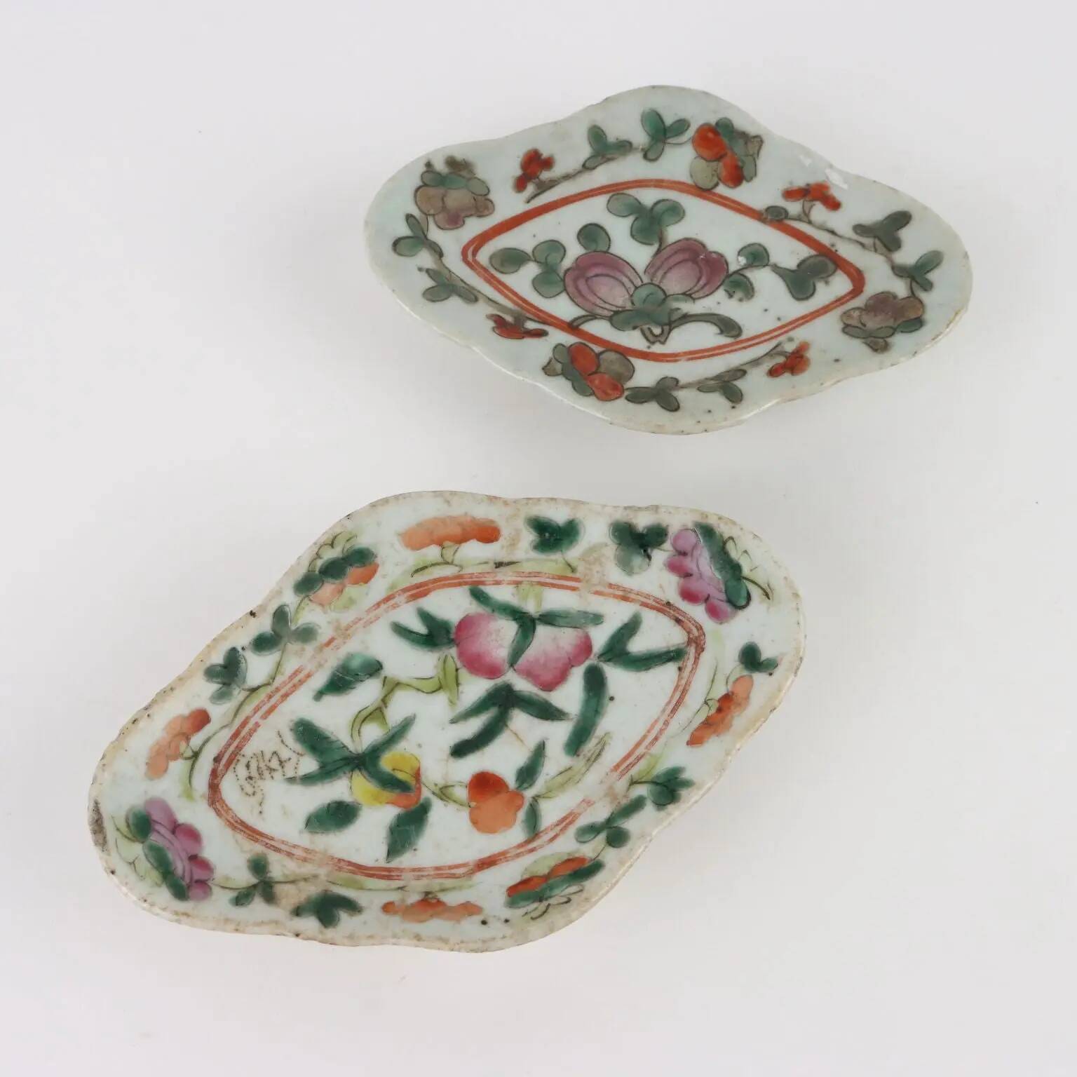 Group of 6 porcelain saucers, China, 19th century