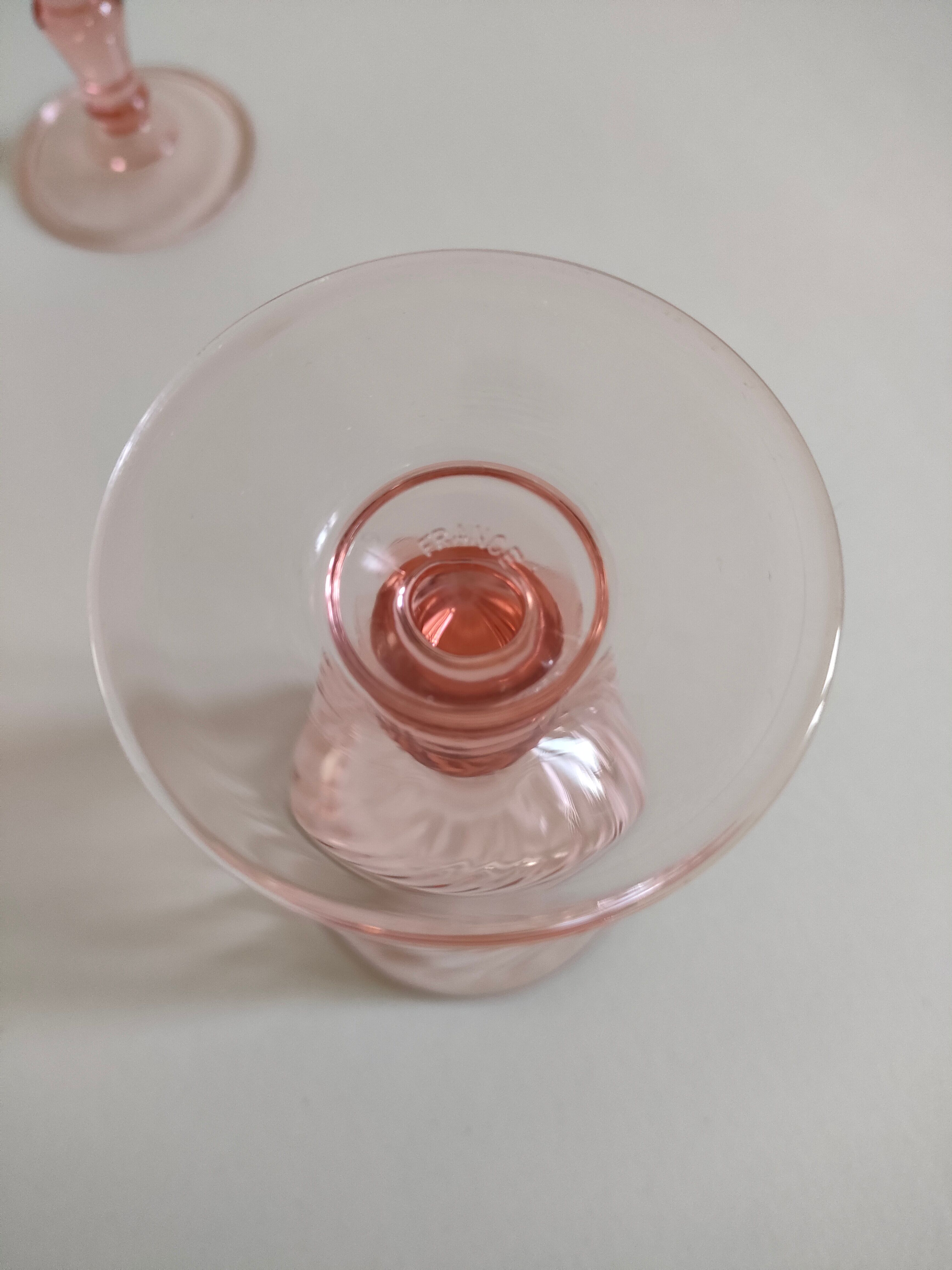 6 verres à vin rose