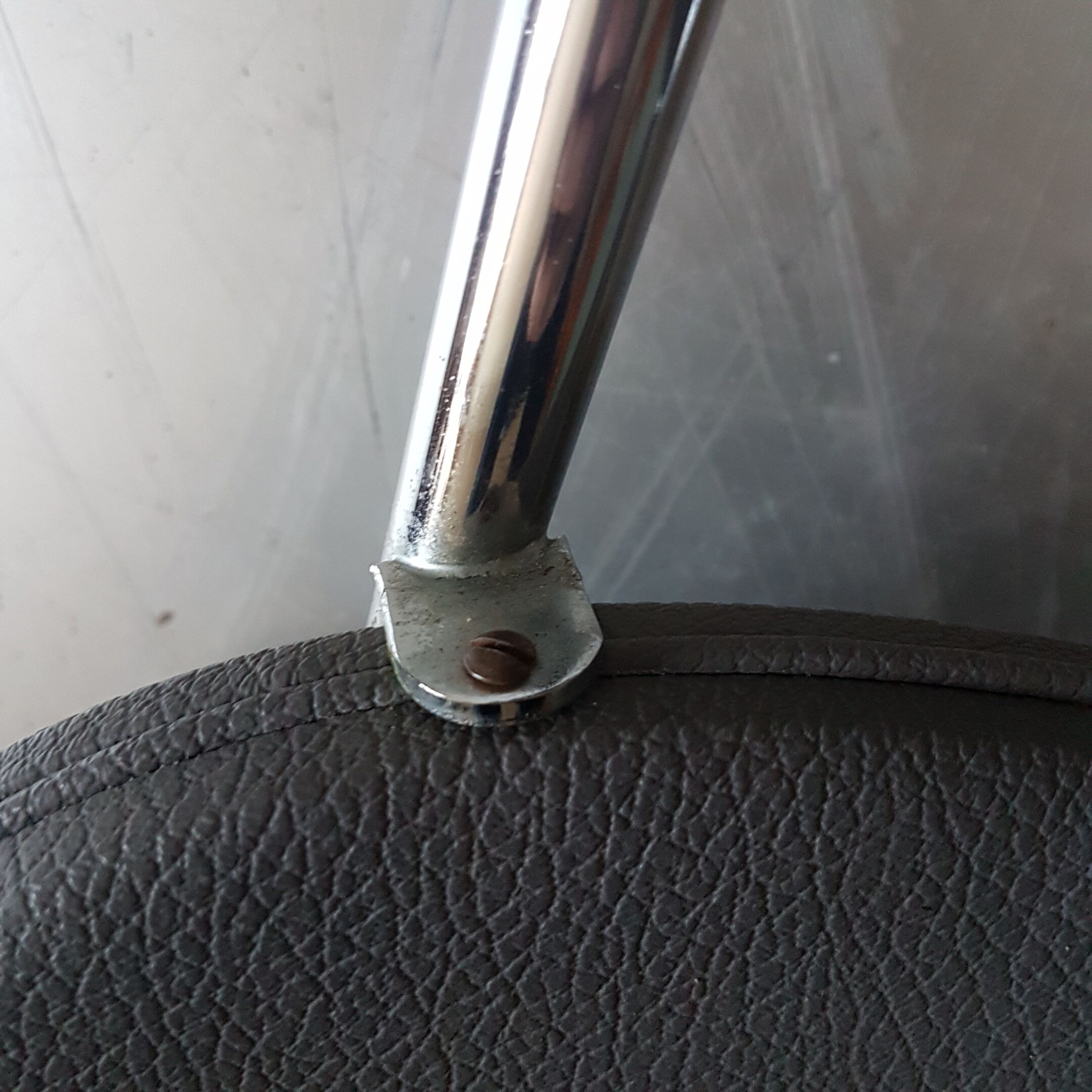 Pair of vintage chairs in metal and grey