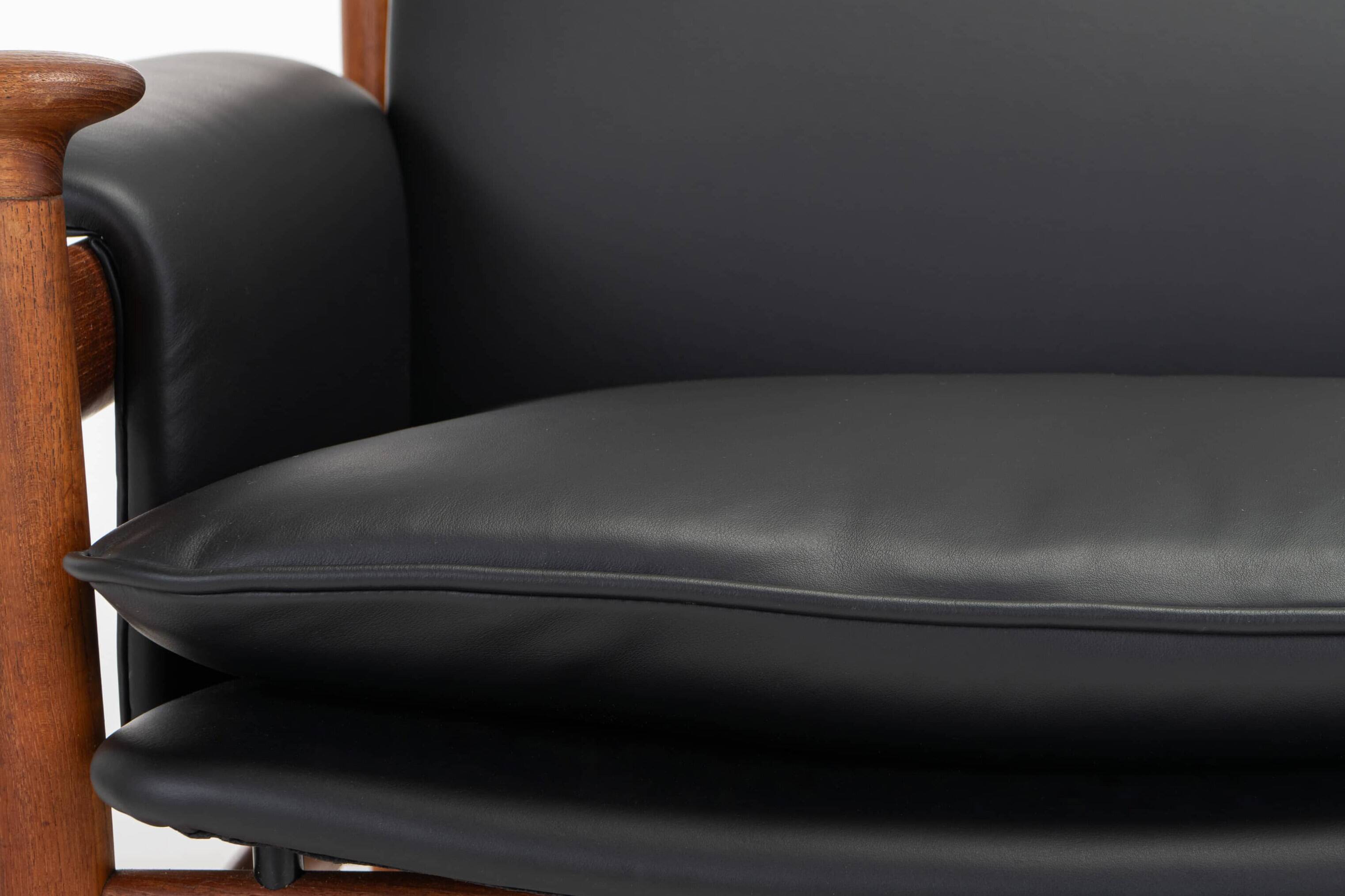 Bwana Lounge Chair and ottoman by Finn Juhl for France & Son, Denmark, 1960s