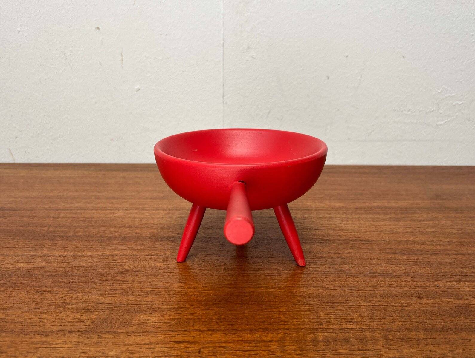 Mid-Century Modern Red Tripod Bowl in Wood from Paavo Asikainen, Finland, 1960s