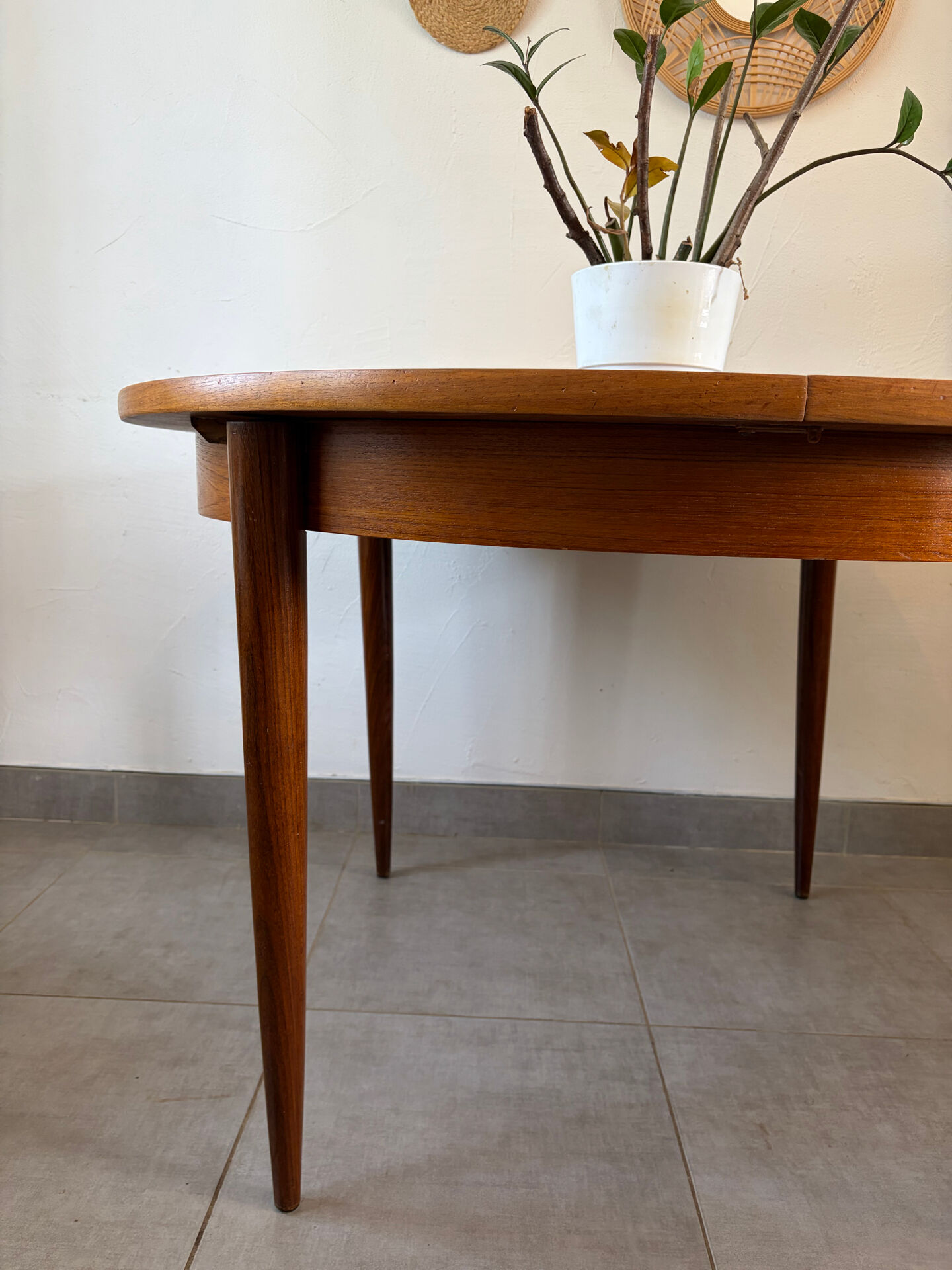 Table ronde scandinave extensible en teck
