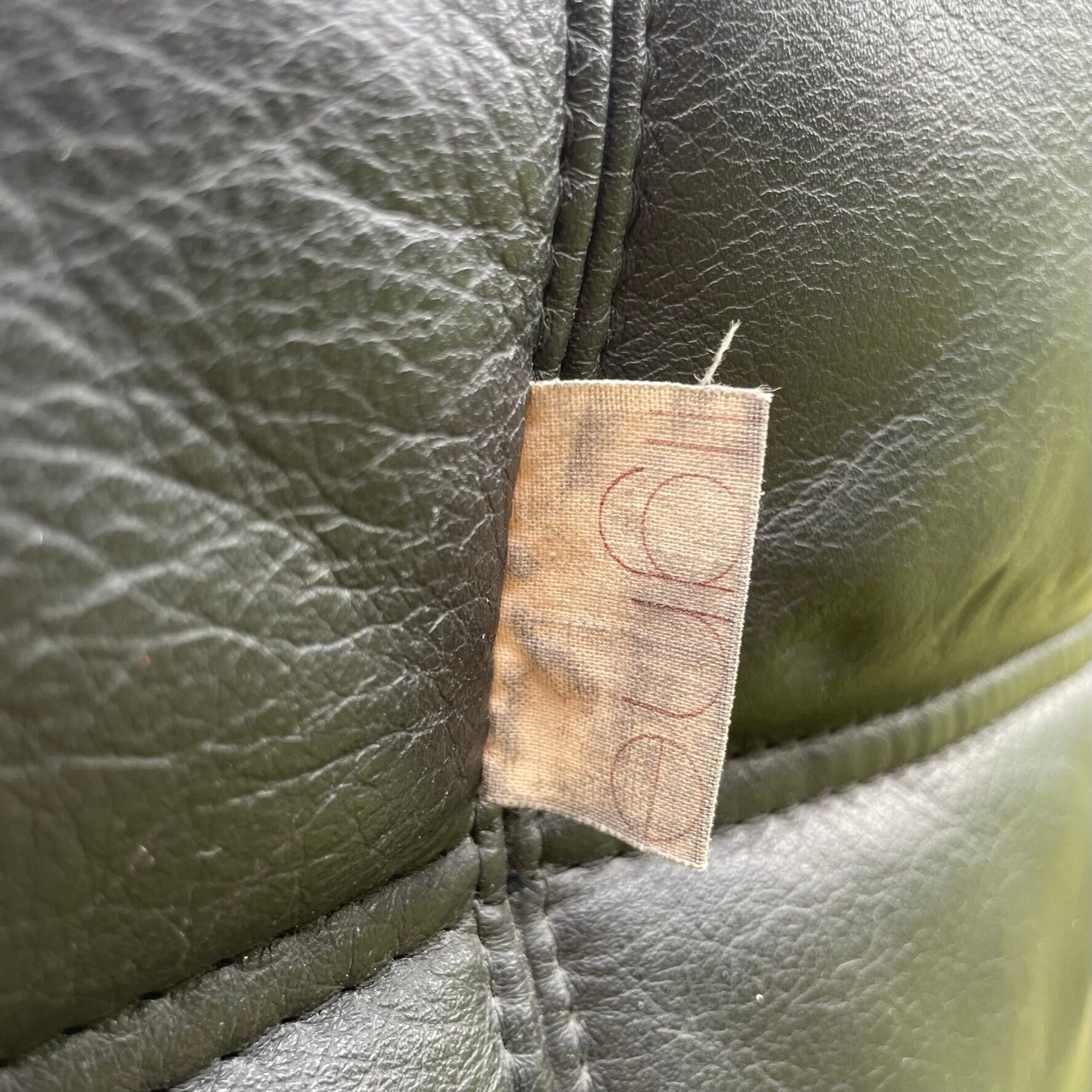 Kashima 2-seater sofa in black leather Michel Ducaroy, 1970