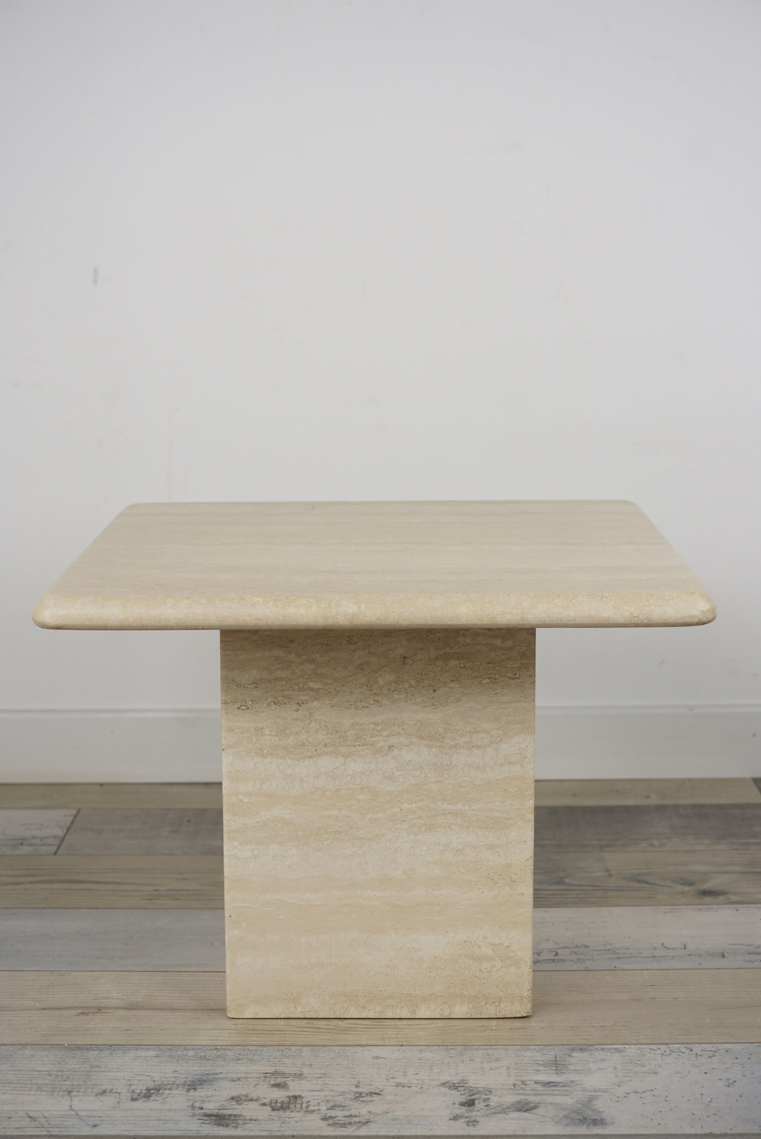 Coffee table in travertine