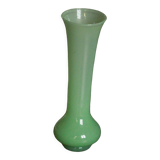 Vase en opaline verte