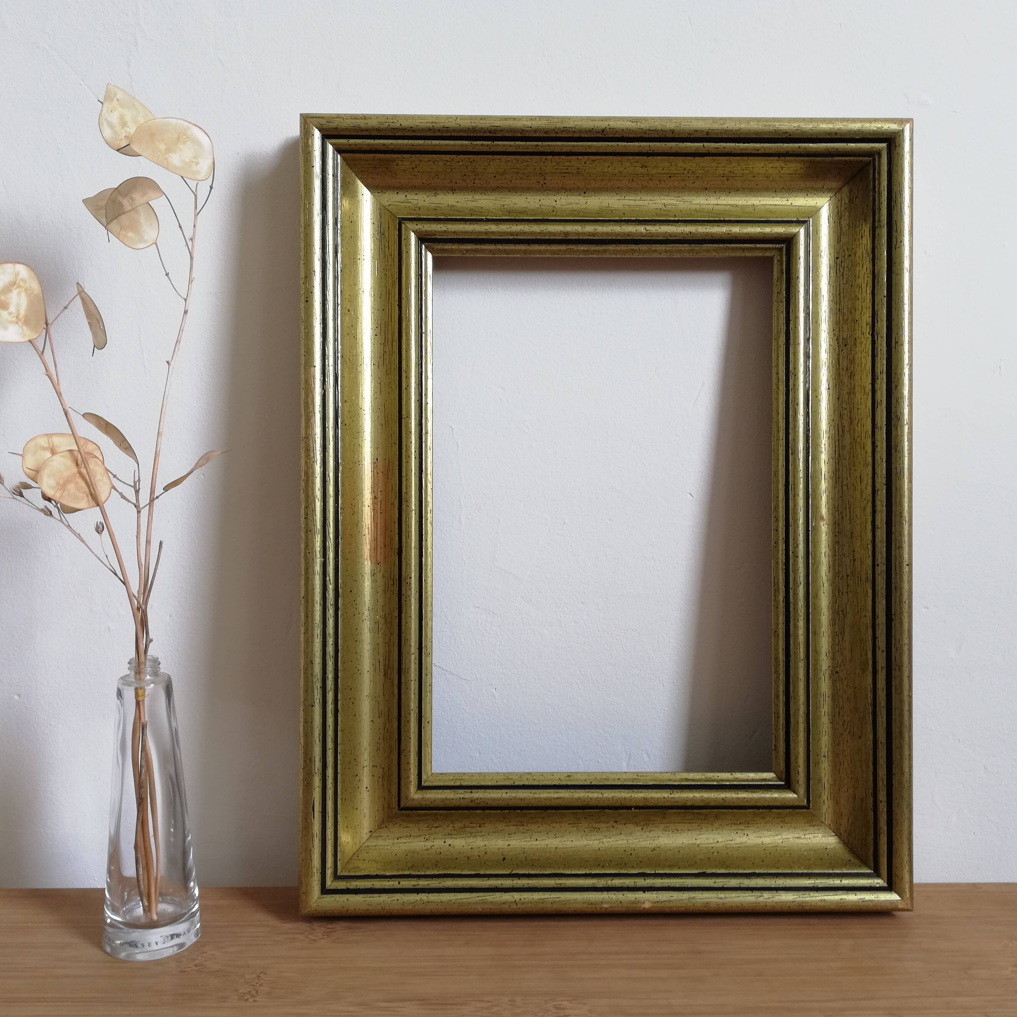 Golden wood frame & black edging