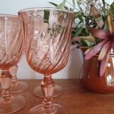 4 Roseline glasses on foot