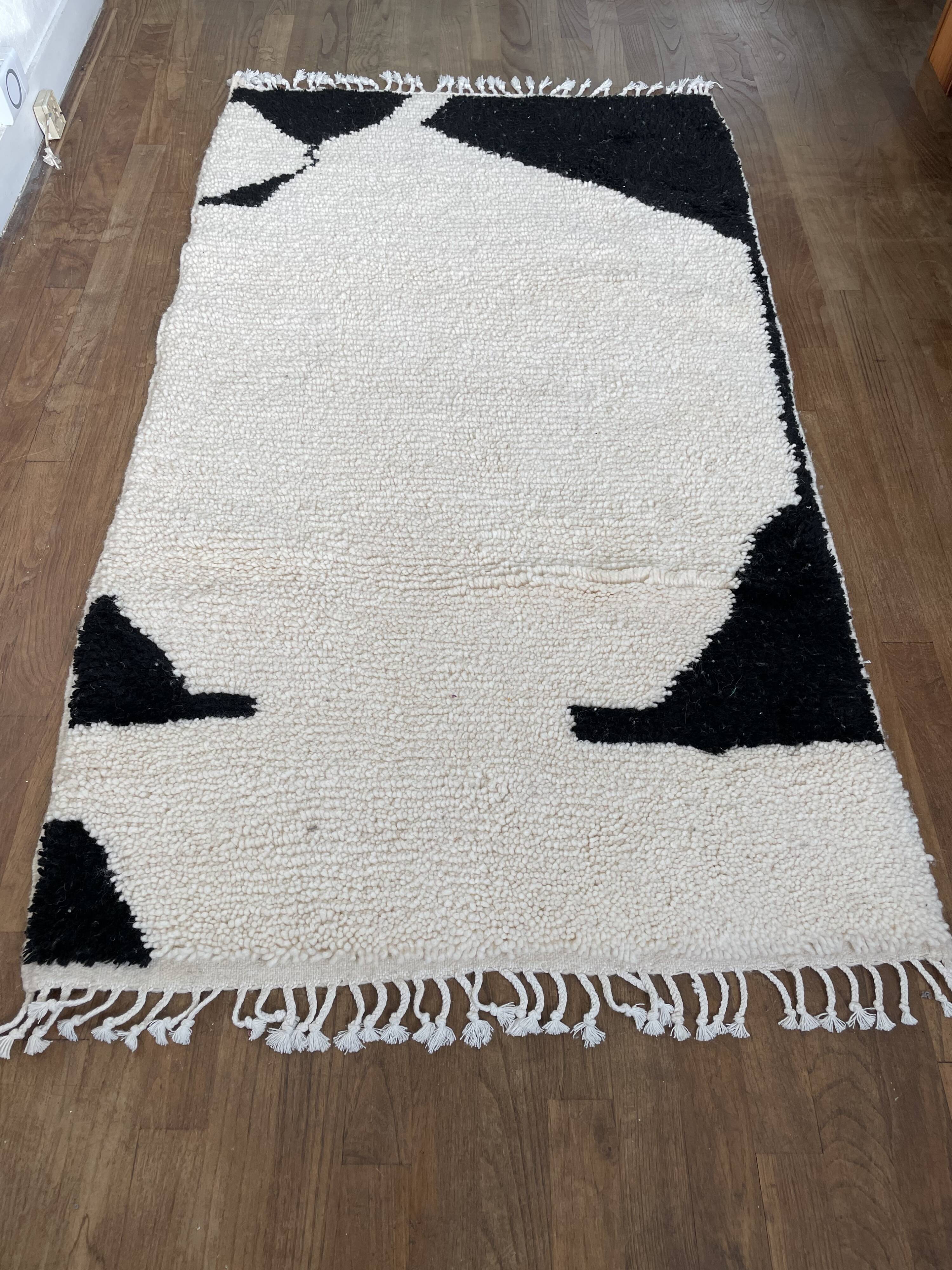 Berber carpet blessed Ouarain modern design bed descent  101x185cm