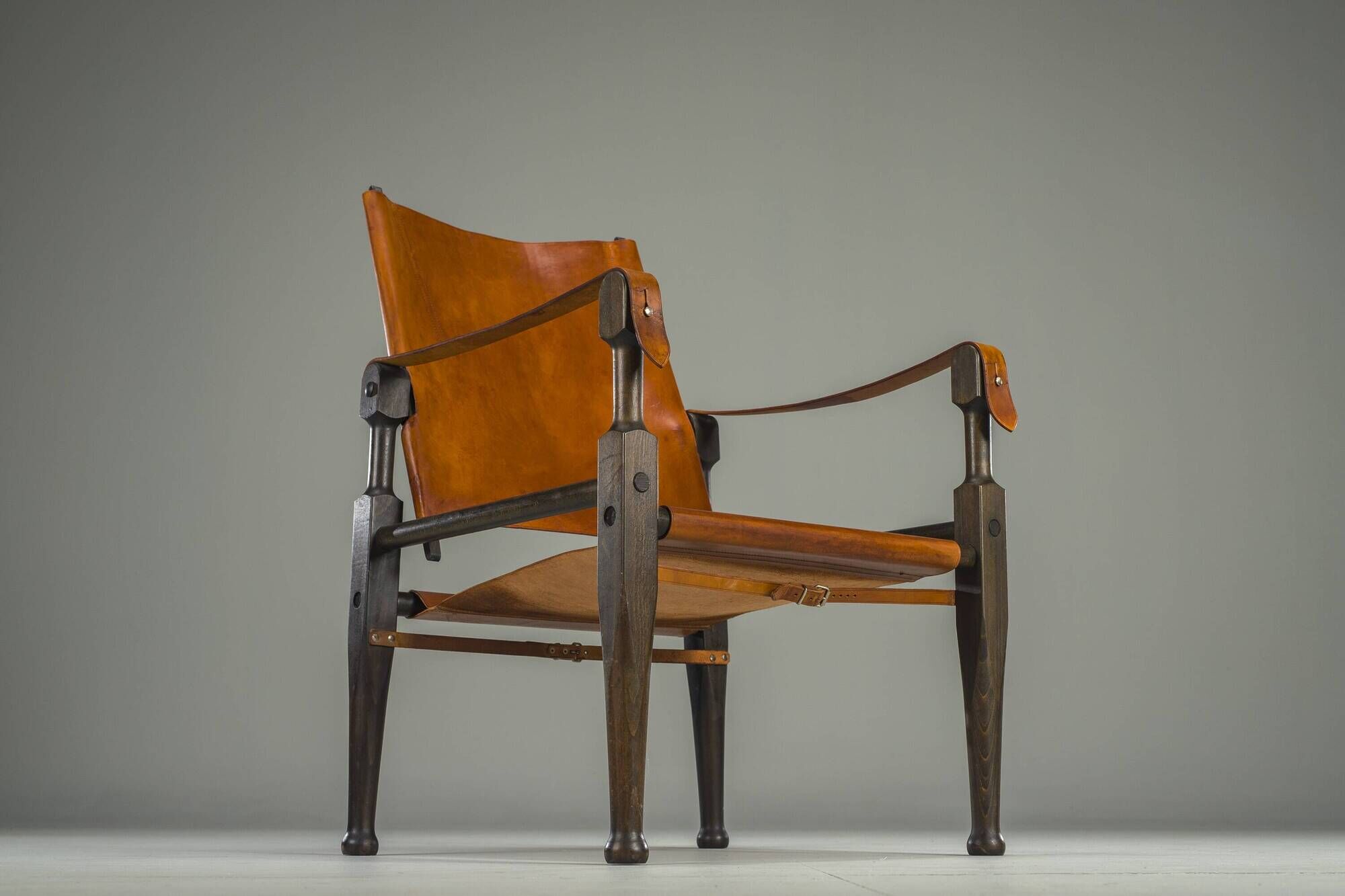 Swiss Leather Safari Chair attributed to Wilhelm Kienzle for Wohnbedarf