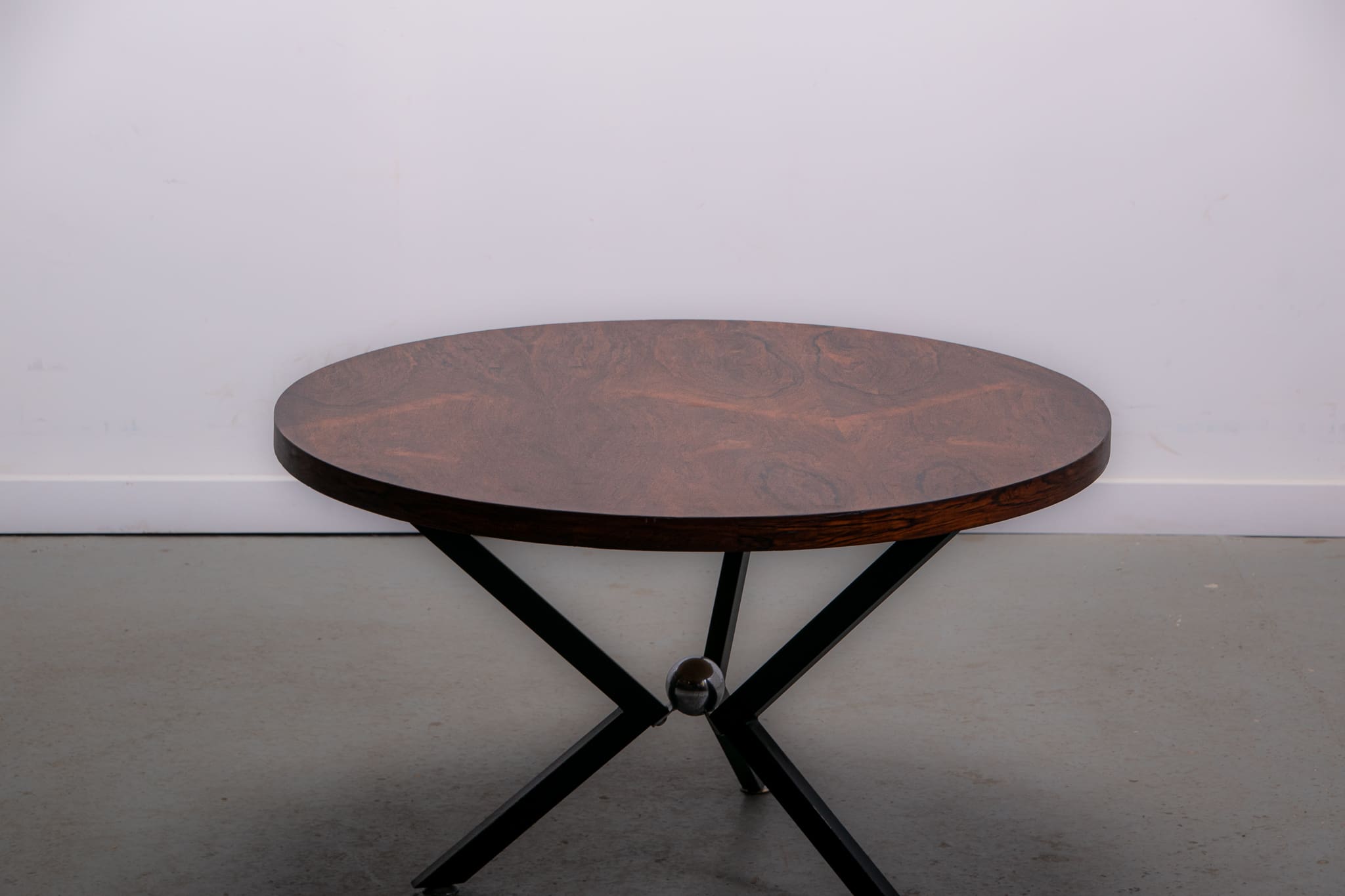 Round Pallisander coffee table circa 1950