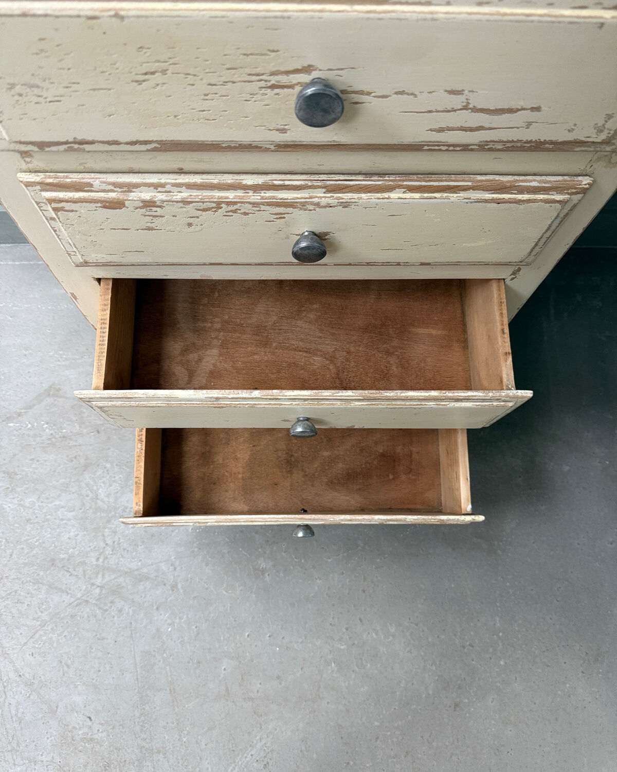 Vintage chest of drawers with a butter yellow patina (renovated)