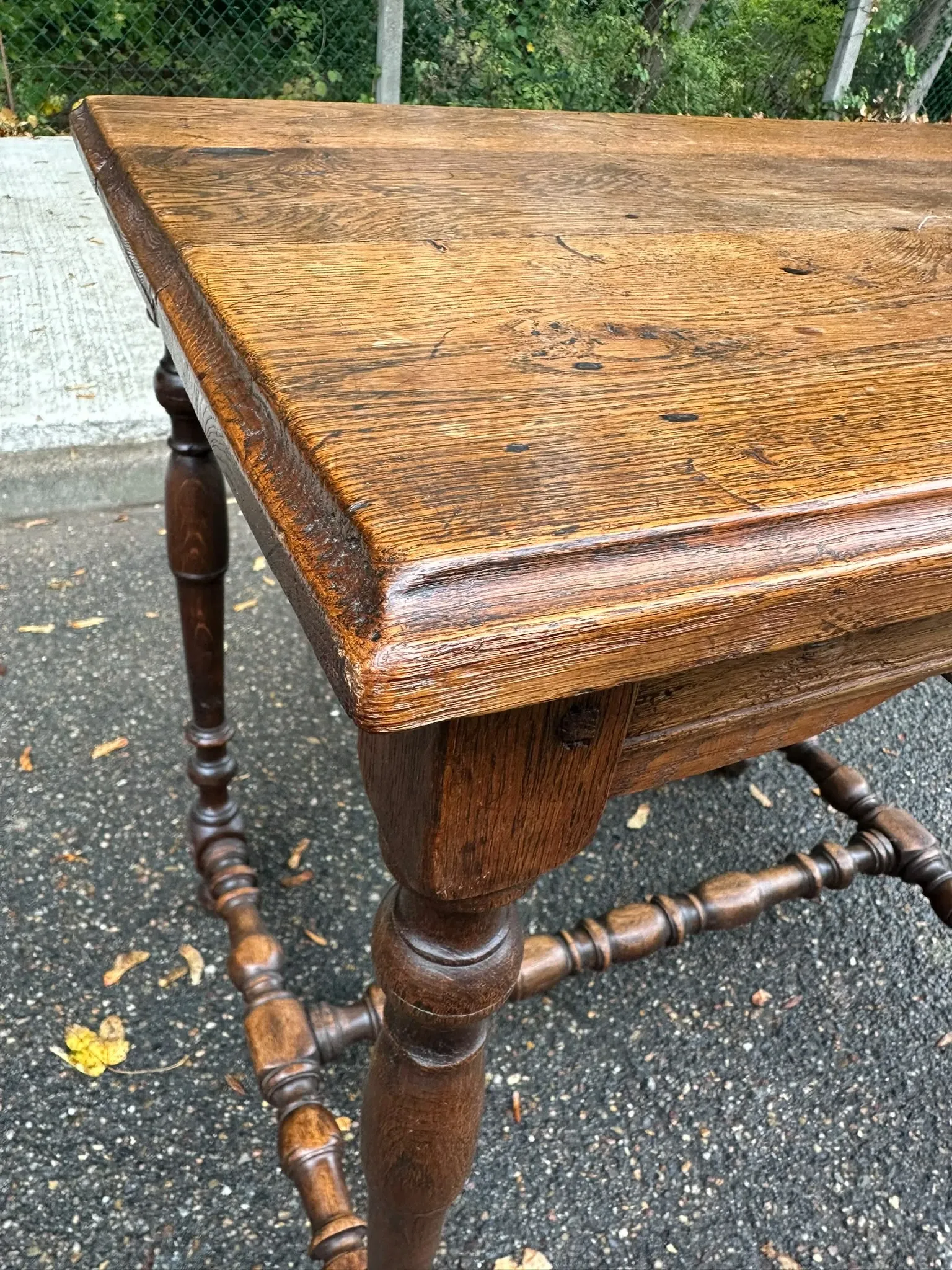 Solid walnut table in Louis XIII/Louis XIV style from the 19th century, 80x75cm.