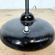 Lampe de table industrielle Bauhaus noire, années 1930