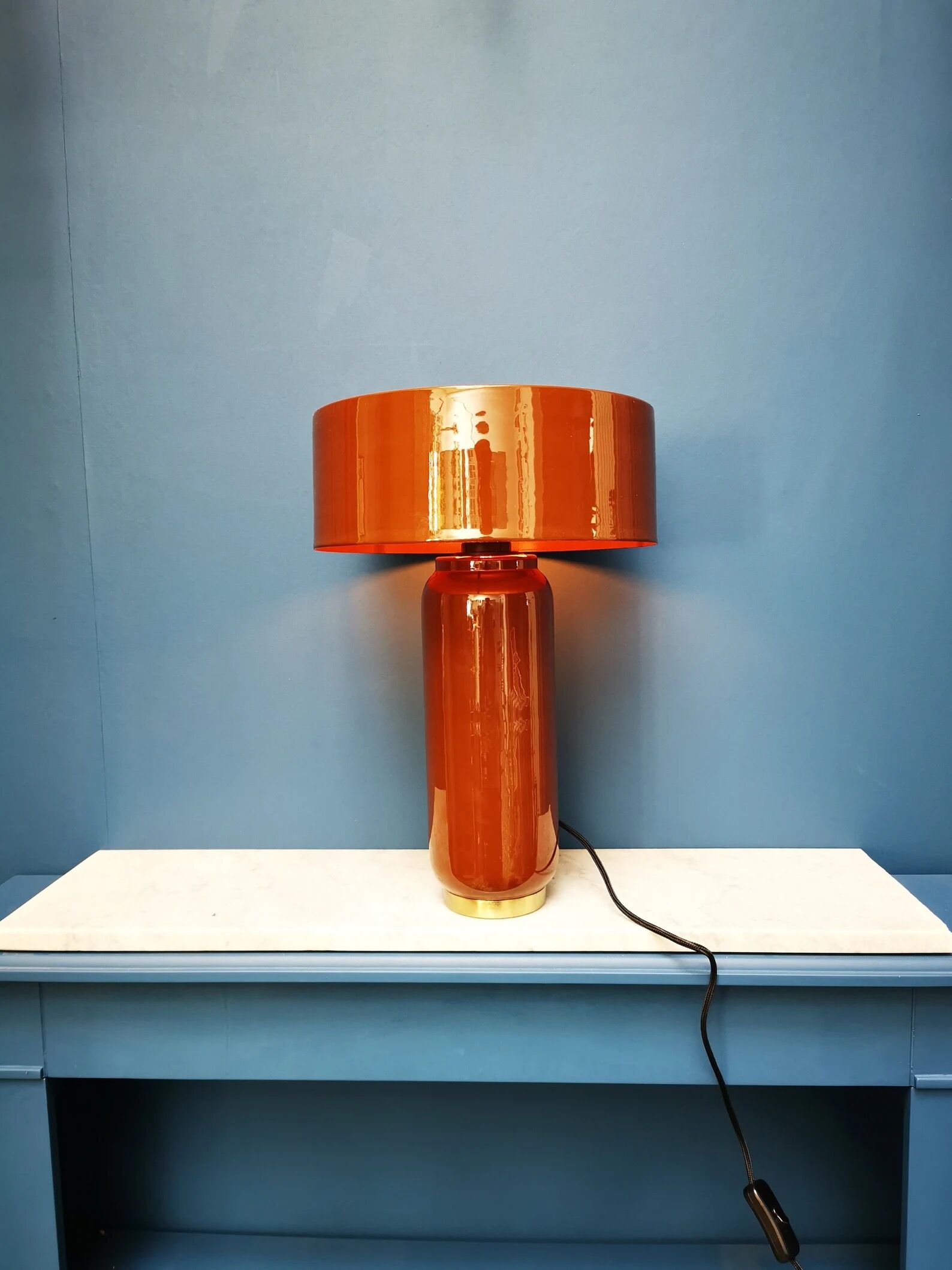 Burgundy red enamelled metal lamp