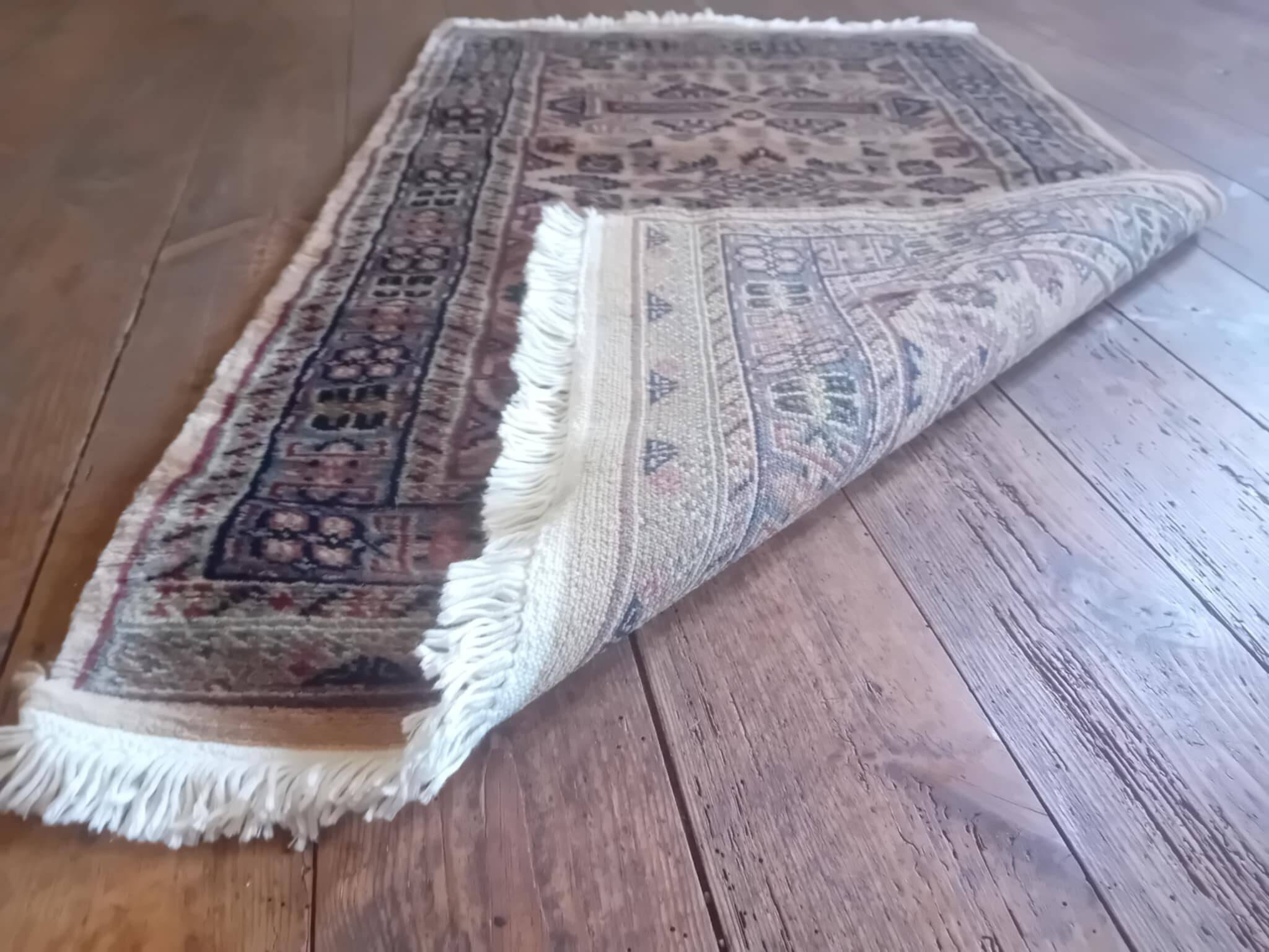 Handmade Pakistani rug 102x62cm