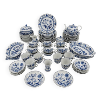 Hutschenreuther Service - Blue Onion -  Set for 12 (94 pieces)