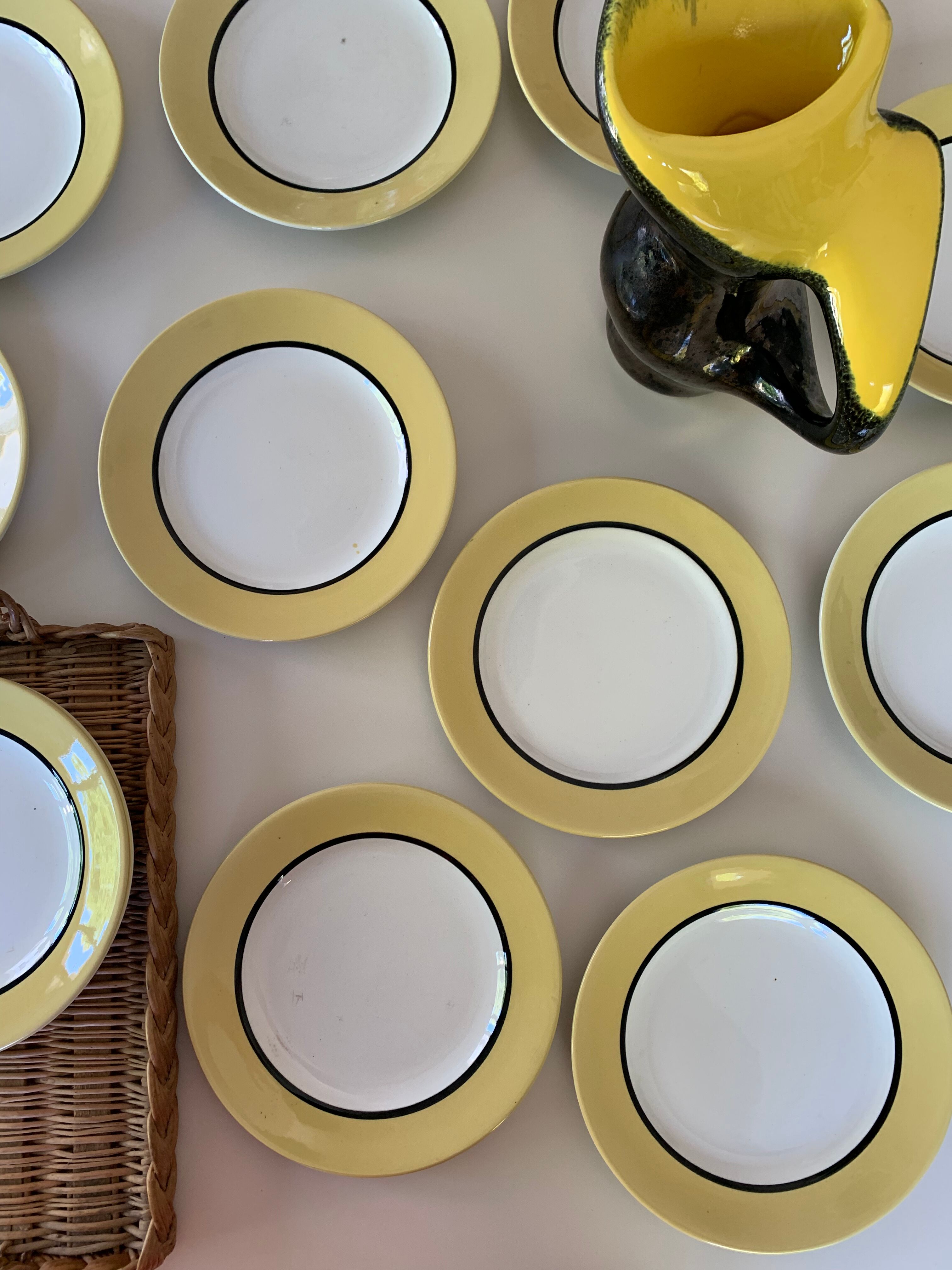 12 dessert plates l'Amandinoise