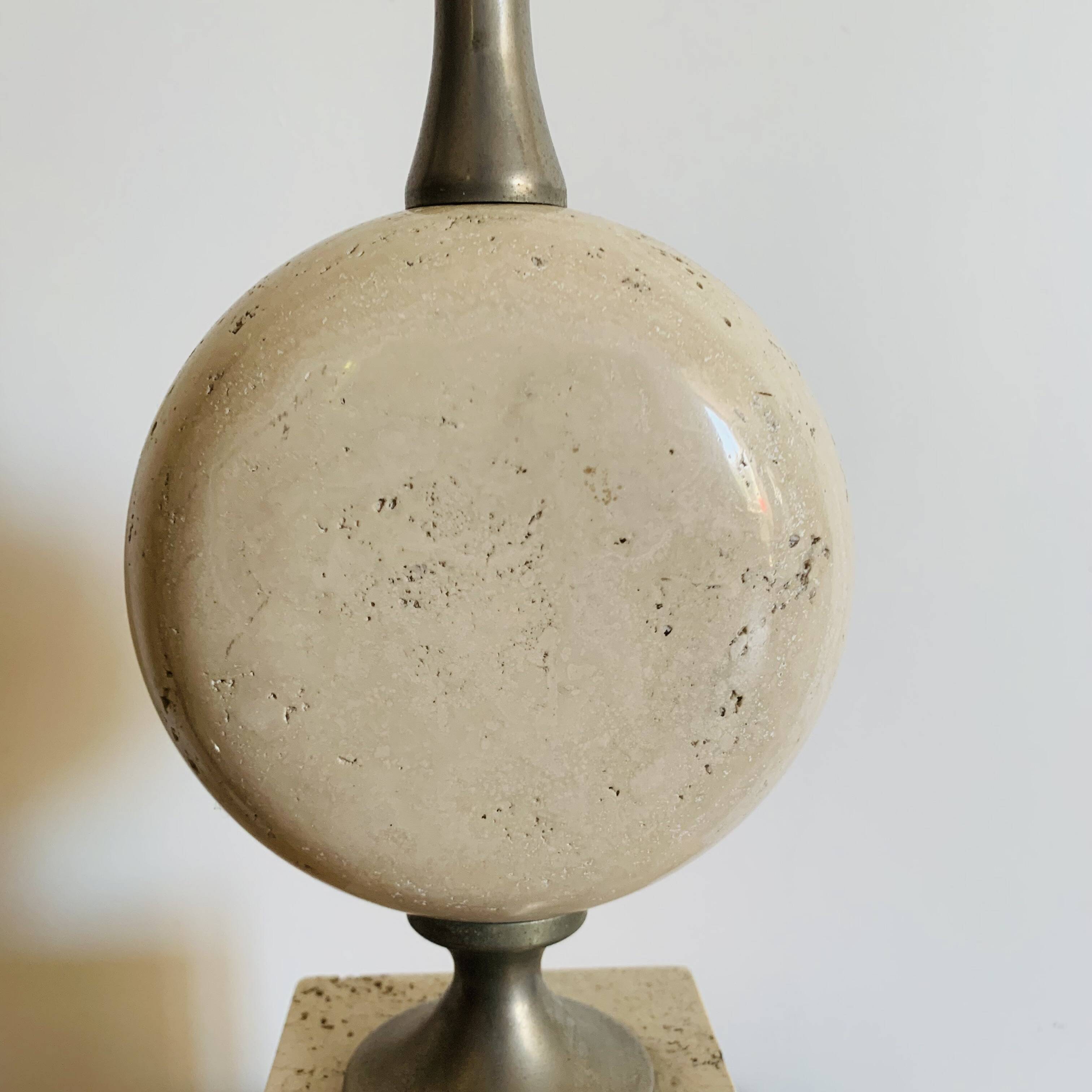 Pied de lampe Philippe Barbier en travertin – années 1970