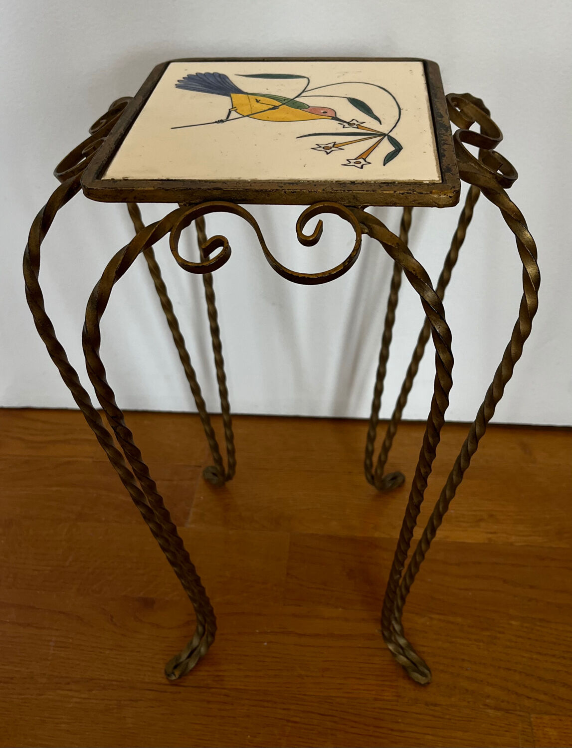 Wrought iron and earthenware harness