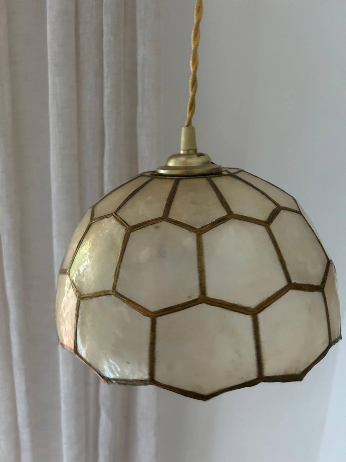 Vintage mother-of-pearl pendant