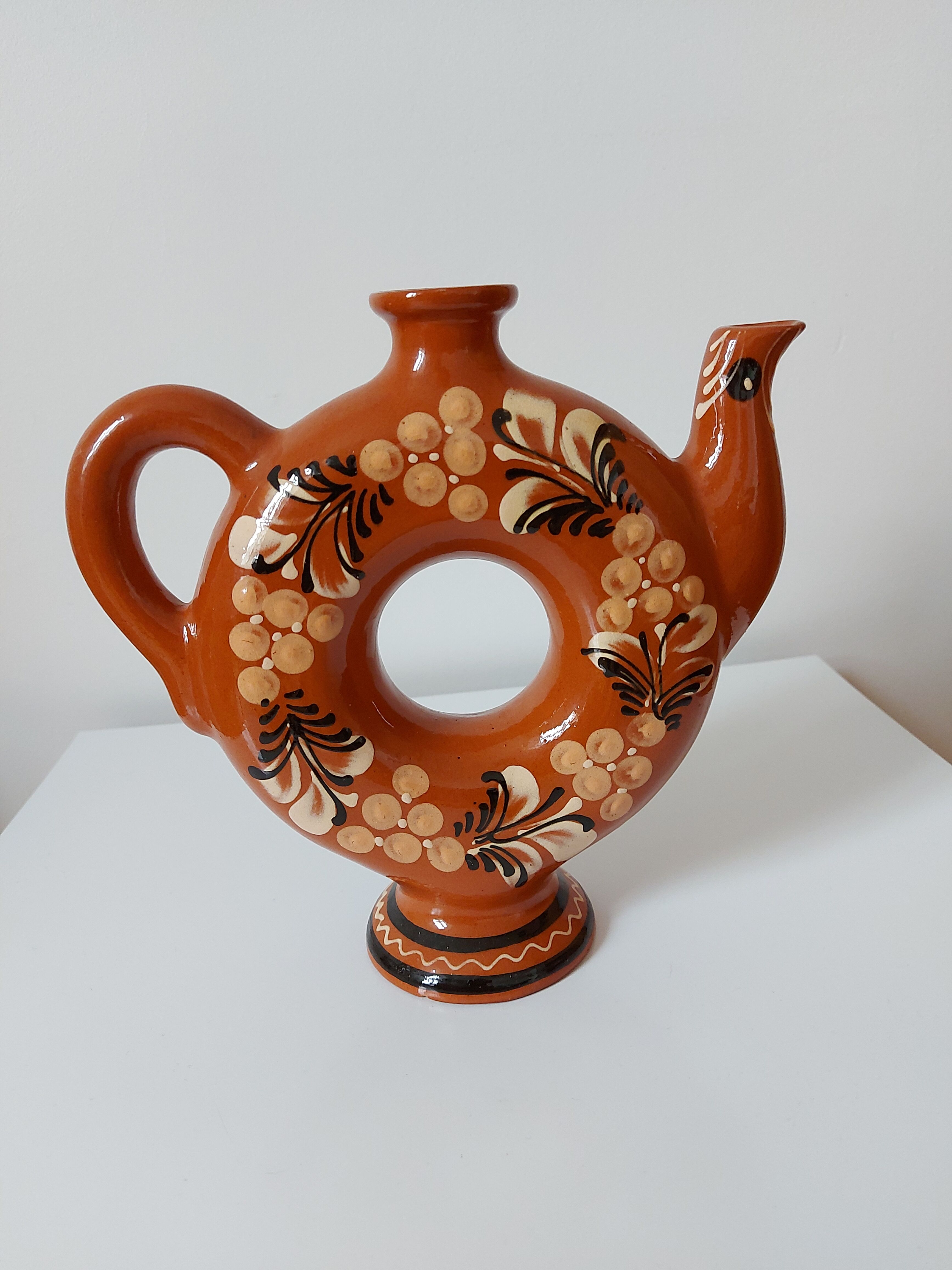 Kosiv Ukrainian pitcher