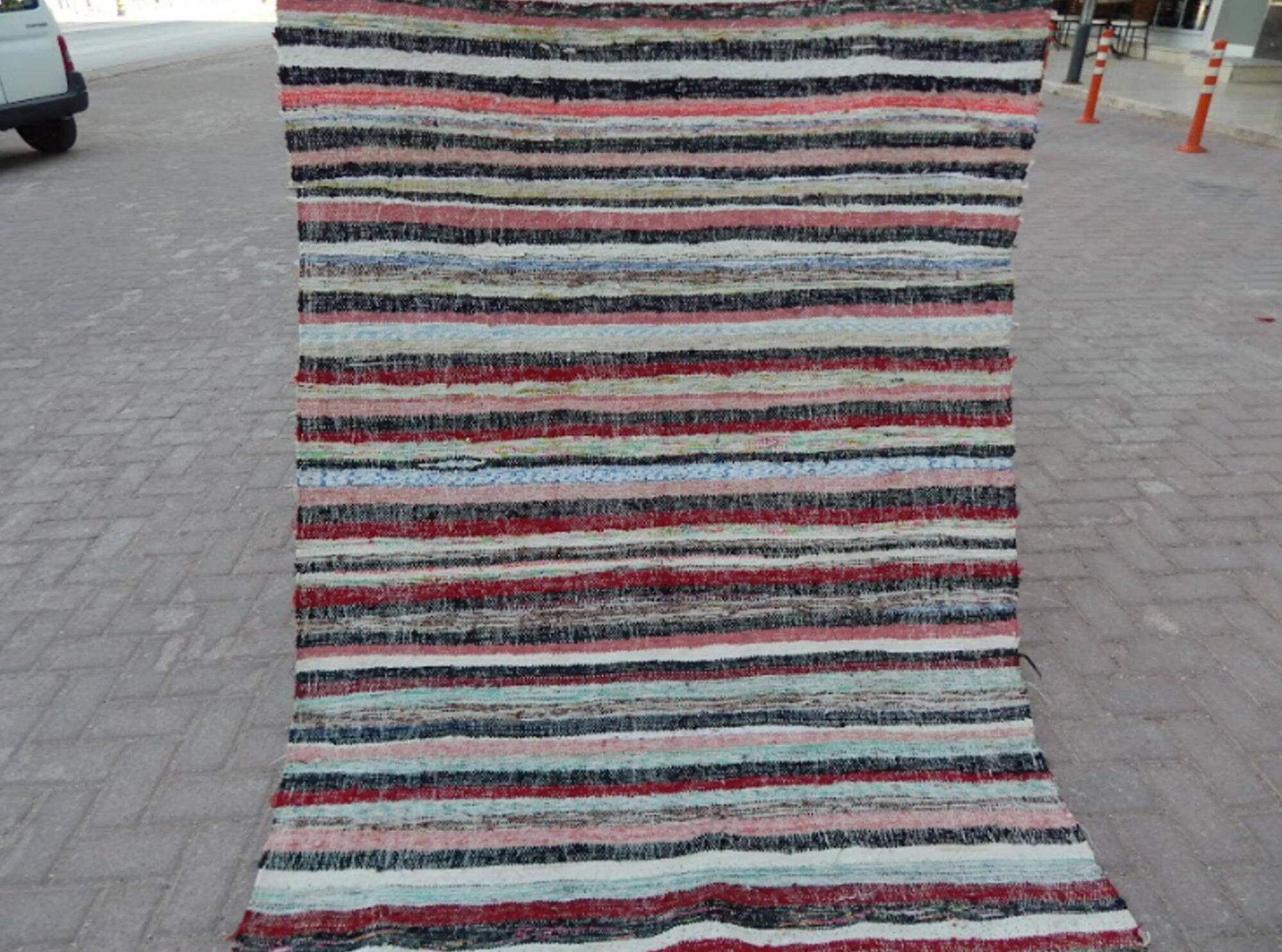 Vintage Turkish handmade rug 130x282 cm