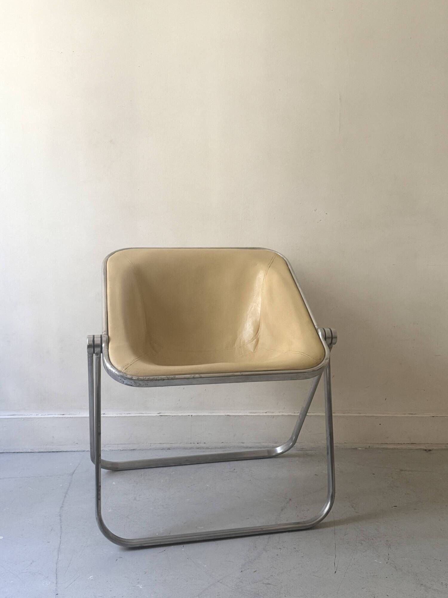 Plona Armchair in Beige Leather & Chrome by G. Piretti for A. Castelli, 1970s design