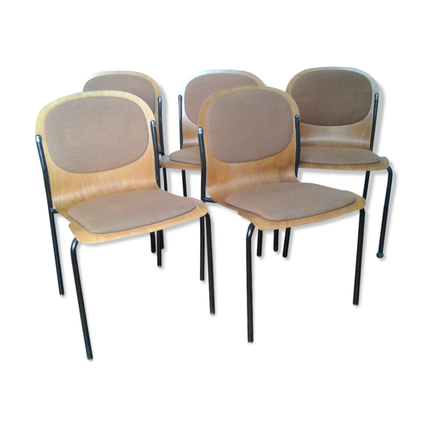 Lot of 5 vintage stackable chairs