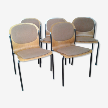 Lot de 5 chaises vintage empilables