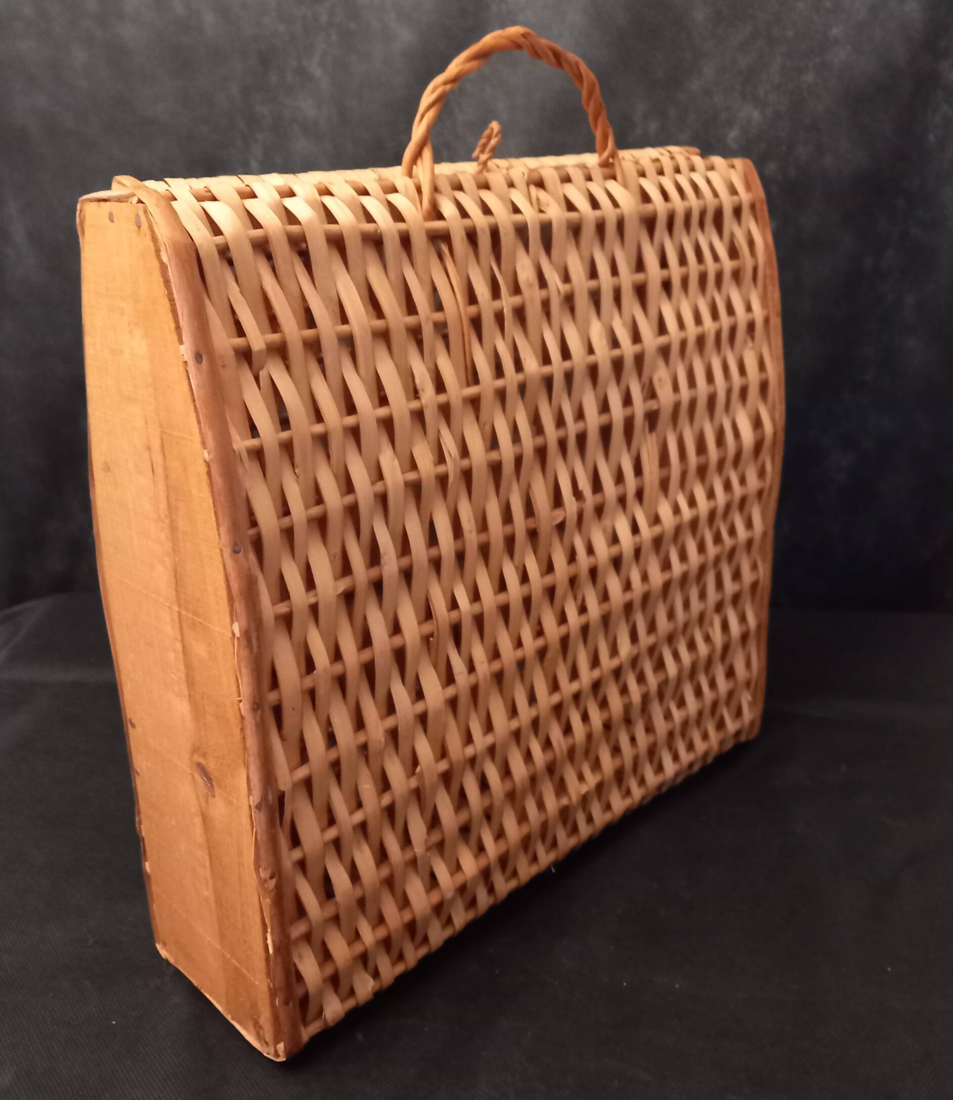 Wicker storage box