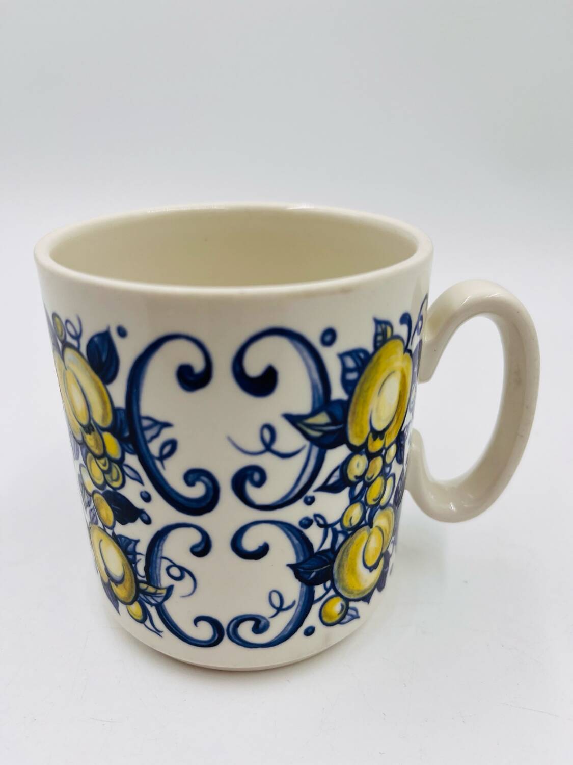 Sugar bowl and milk jug